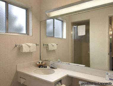 Budget Inn/ Natick Room photo